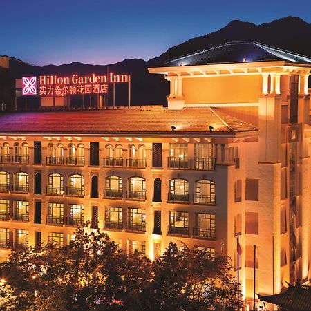 Hilton Garden Inn Lijiang Лицзян Экстерьер фото